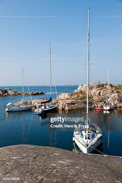 sailboats in sprickopp - stockholm archipelago stock pictures, royalty-free photos & images