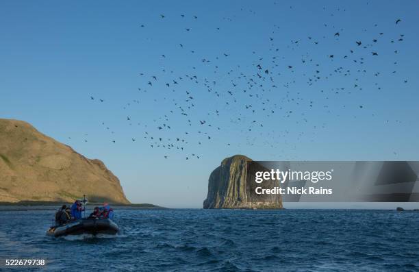 kuril islands, russia - mar de okhotsk imagens e fotografias de stock