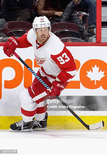 Johan Franzen of the Detroit Red Wings plays against the Ottawa Senators at Canadian Tire Centre on November 4, 2014 in Ottawa, Ontario, Canada.