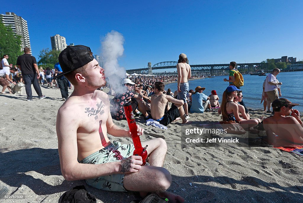 Marijuana Smokers Celebrate The Plant's Unofficial 4/20 Holiday