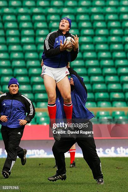 Schalk Burger of South Africa catches the ball during the Southern Hemisphere rugby union training session held at Twickenham on March 4, 2005 in...