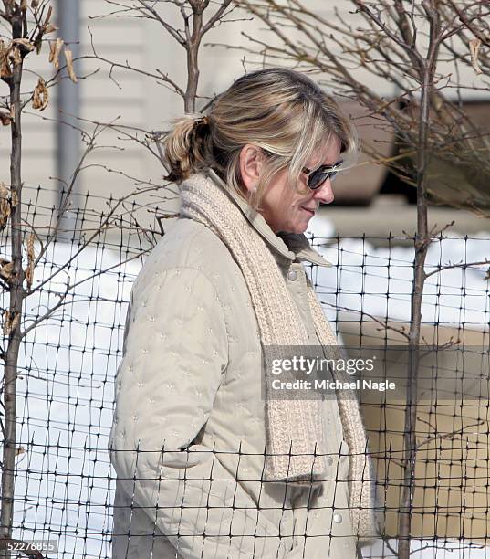 52 Martha Stewart Starts Home Confinement Stock Photos, HighRes