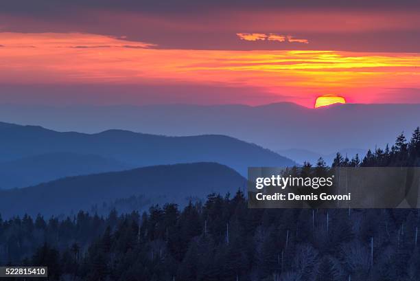 sunset at clinmans dome - clingman's dome stockfoto's en -beelden