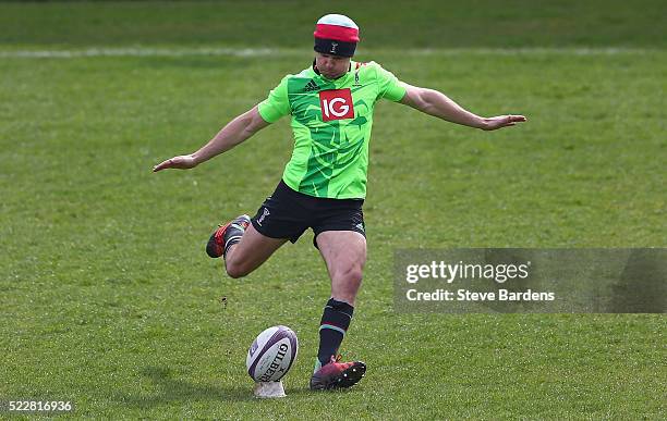 Nick Evans of Harlequins practises his place kicking during the Harlequins captain's run at Twickenham Stoop on April 21, 2016 in London, England.