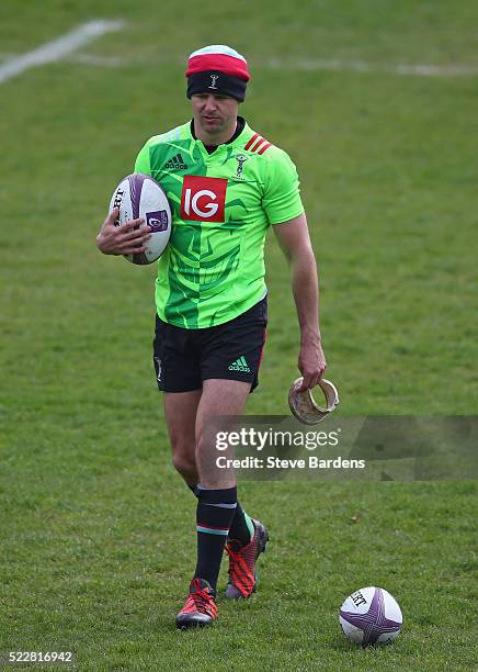Nick Evans of Harlequins practises his place kicking during the Harlequins captain's run at Twickenham Stoop on April 21, 2016 in London, England.