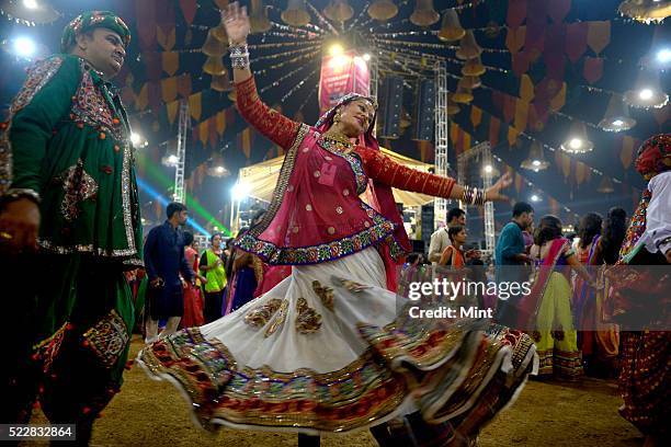 Garba Images 1,212 Garba Dance Stock Photos, High-Res Pictures, and Images - Getty ...