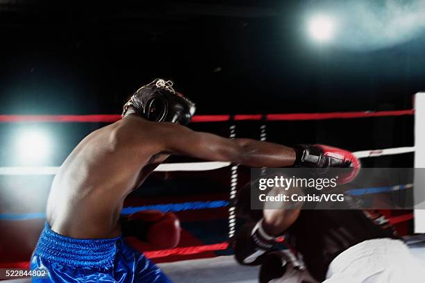 two boxers fighting in the ring - boxer vintage stockfoto's en -beelden