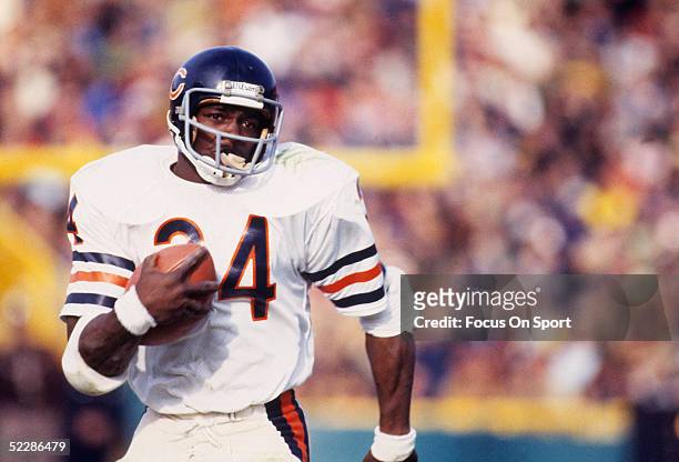 Chicago Bears' running back Walter Payton runs with the ball circa 1975-1987.