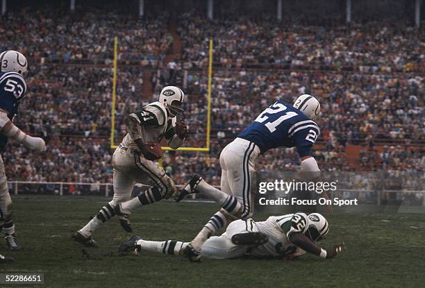 New York Jets' fullback Matt Snell runs with the ball during Super Bowl III against the Baltimore Colts at the Orange Bowl on January 12, 1969 in...