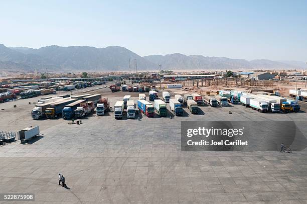 trucks waiting in nuweiba port, sinai, egypt - nuweiba stock pictures, royalty-free photos & images