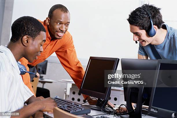 Man Computer Training Computer Training Headphones Photos and Premium High Res Pictures ...