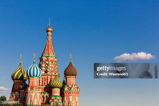 russia, moscow, saint basil's cathedral - praça vermelha imagens e fotografias de stock