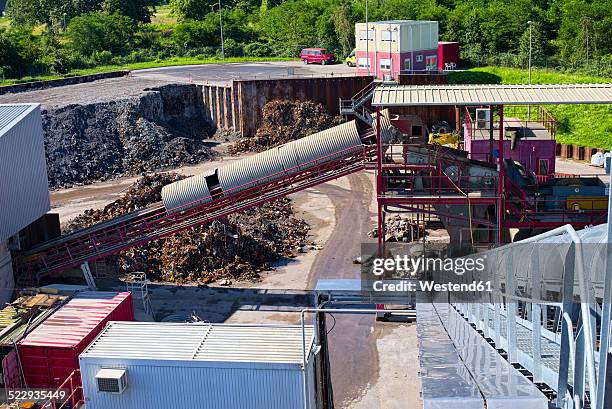 germany, baden-wurttemberg, incinerator trea breisgau, roofed conveyor and sorter - incinerator fotografías e imágenes de stock