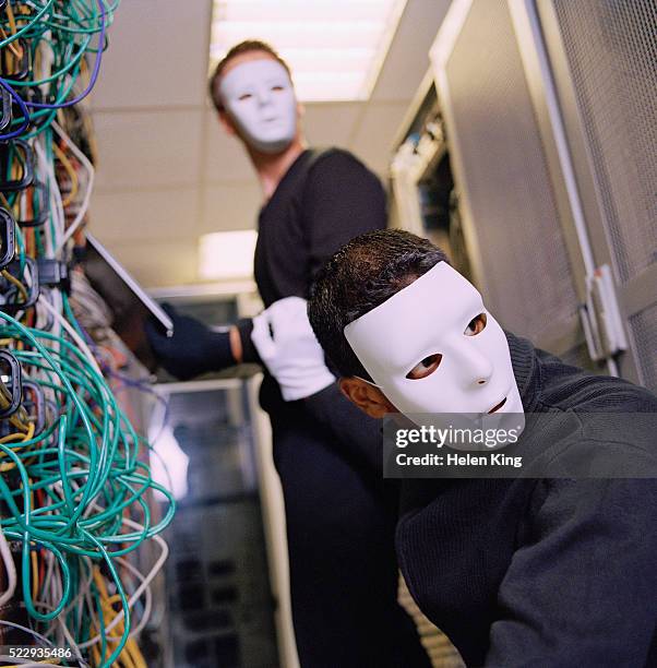 Breaking Cracker Photos and Premium High Res Pictures - Getty Images