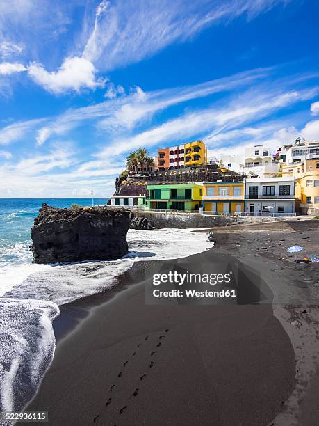 spain, canary islands, la palma, puerto naos, black lava beach - lanzarote stockfoto's en -beelden