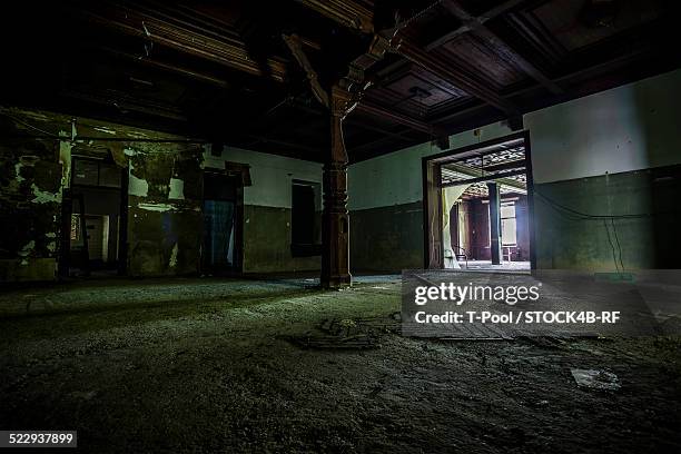 Run Down Inn 1,191 Run Down Hotel Stock Photos, High-Res Pictures, and Images ...