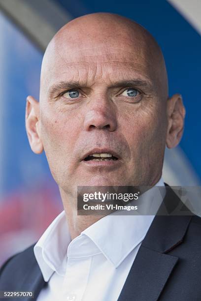 Coach Jurgen Streppel of Willem II during the Dutch Eredivisie match between SC Cambuur and Willem II on april 21, 2016 at the Cambuurstadion in...