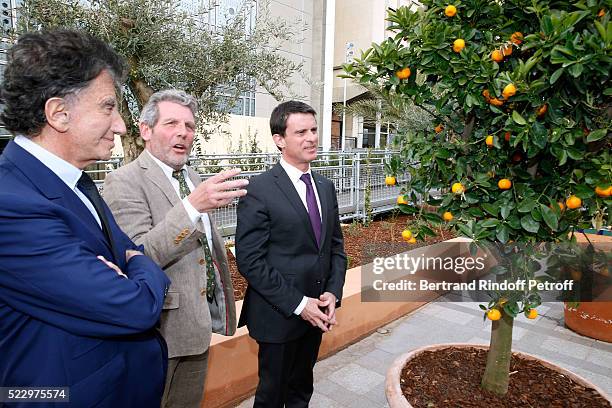 President of the 'Institut du Monde Arabe' Jack Lang, Creator of the Ephemere Garden, Landscaper Michel Pena and French Prime Minister Manuel Valls...