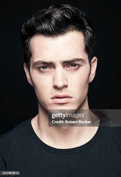 young man crying - 19 to 22 years old stock pictures, royalty-free photos & images