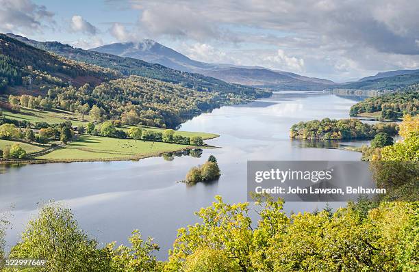 queen's view, loch tummel, perthshire, scotland - perthshire stock-fotos und bilder