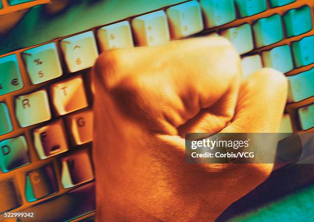 Keyboard Strikes Keyboard Punch Photos et images de collection - Getty Images