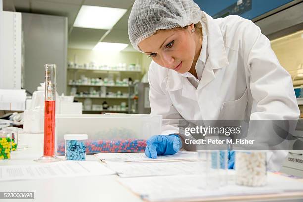 Pharmacy Drug Lab Photos and Premium High Res Pictures - Getty Images