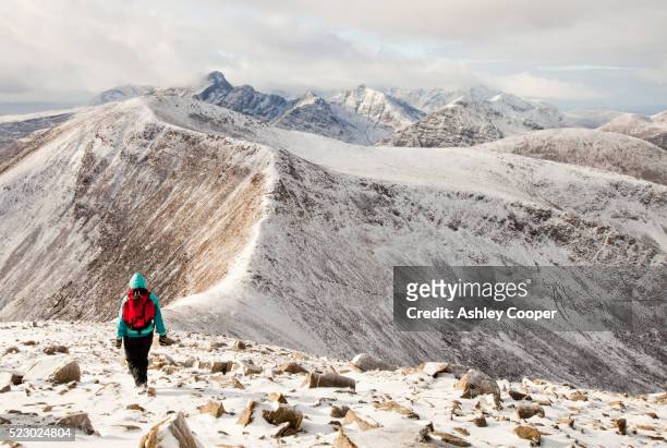 the view west into the cuillins from beinn na caillich summit, isle of skye, scotland, uk, - cuillins foto e immagini stock
