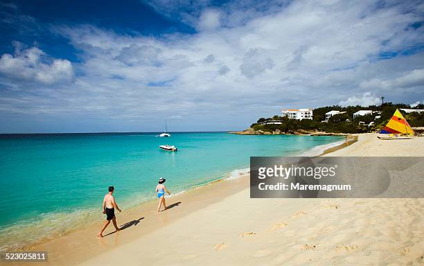 meads bay, the beach - anguilla photos et images de collection