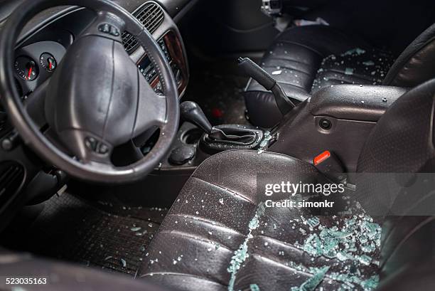 car window smashed by a thief - broken window stock pictures, royalty-free photos & images