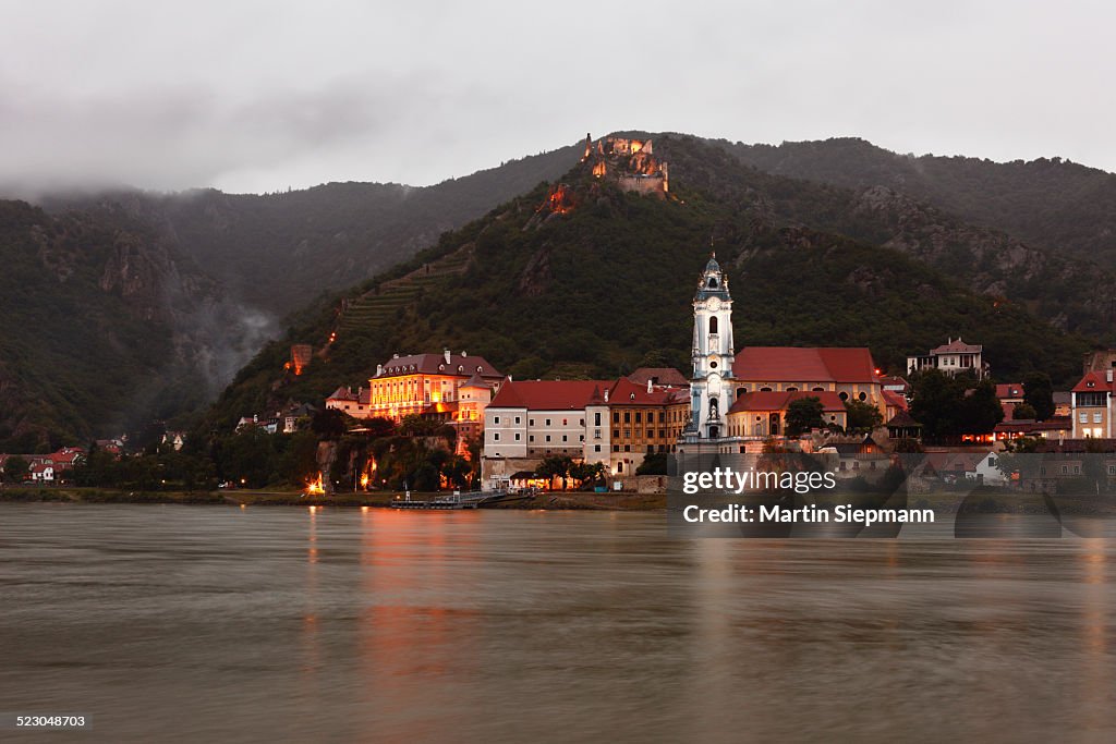 View from Rossatzbach over the Danube river on Duernstein, Wachau, Lower Austria, Austria, Europe