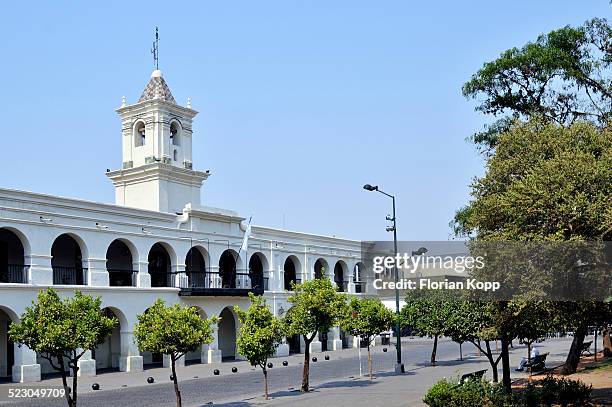 cabildo, former seat of the colonial government in salta, argentina, south america - saltar stock-fotos und bilder