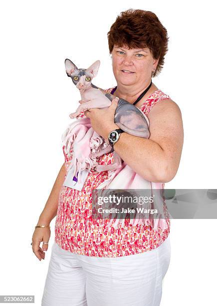 cat show attendee - cat show photos stockfoto's en -beelden