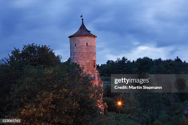 steinerner beutel fortified tower, waischenfeld castle, little switzerland, upper franconia, franconia, bavaria, germany, europe, publicground - beutel stock pictures, royalty-free photos & images