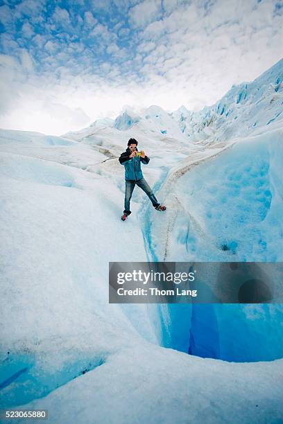 Crevasse Fall Crevasse Climber Photos and Premium High Res Pictures - Getty Images