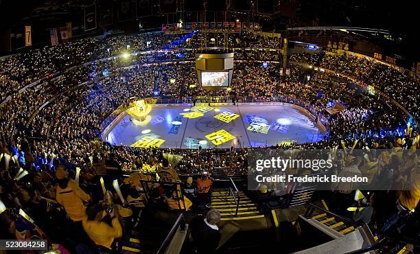Preds Fan Predators Fans Photos and Premium High Res Pictures - Getty Images