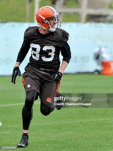 Wide receiver Brian Hartline of the Cleveland Browns runs a route during a voluntary minicamp on April 21, 2016 at the Cleveland Browns training...