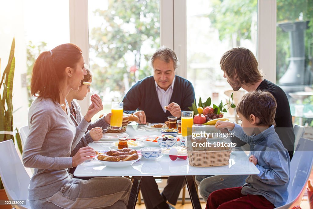 Family eating breakfast