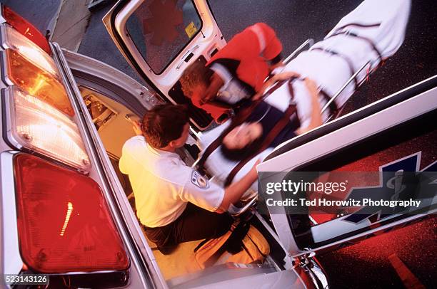 emergency medical services - ambulance imagens e fotografias de stock