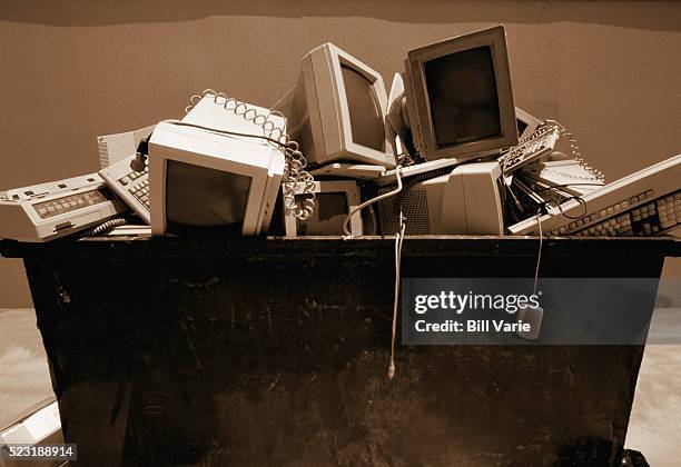 Old Smashed Computer 45 E Waste Mouse Stock Photos, High-Res Pictures, and Images - Getty Images