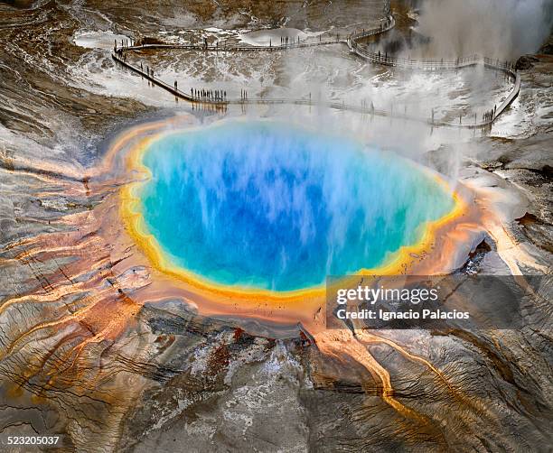 grand prismatic spring, midway geyser, yellowstone - grand prismatic spring stock pictures, royalty-free photos & images