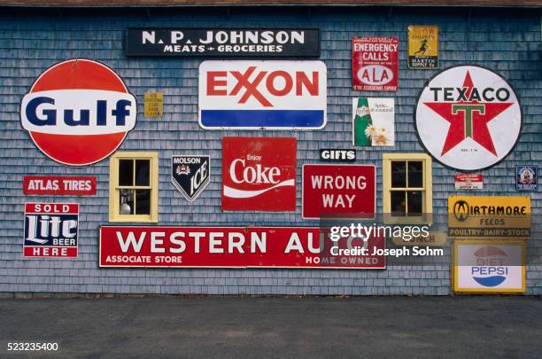 1,073 Exxon Sign Stock Photos, High-Res Pictures, and Images