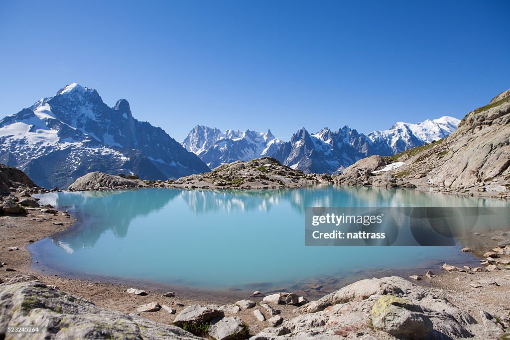 Majestätischen Mont-Blanc-Massiv sich in See Lac Blanc