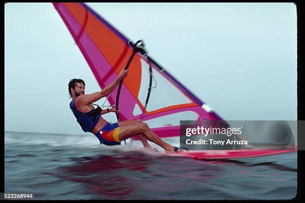 greg loehr windsurfing - windsurfbrett stock-fotos und bilder