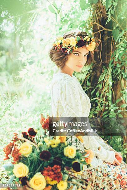 beautiful girl with a wreath on her head - fall bouquet stock pictures, royalty-free photos & images