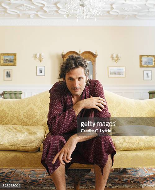 man relaxing in dressing gown - bathrobe 個照片及圖片檔
