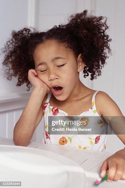 Child Yapping Child Yawning Photos and Premium High Res Pictures - Getty Images