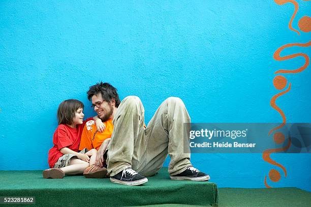 father and daughter smiling - família de duas gerações imagens e fotografias de stock