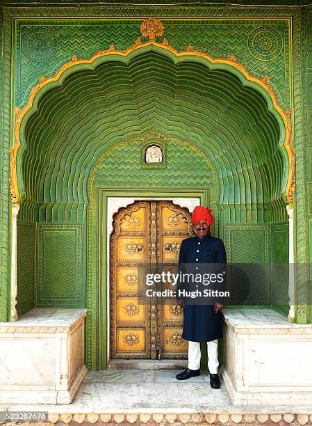 portrait of palace guard - hugh sitton india fotografías e imágenes de stock