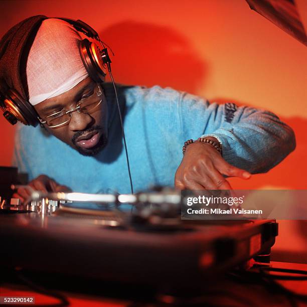 dj - hiphop stock pictures, royalty-free photos & images