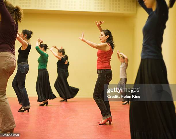 dancers in a dance studio - flamenco danza tradizionale foto e immagini stock